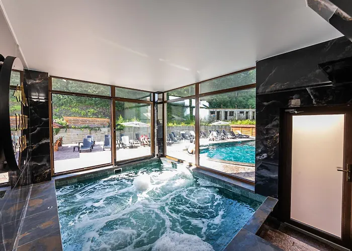 Leku Otel 3*